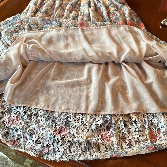 Zara Printed Lace Long Skirt - Picture 3 of 3